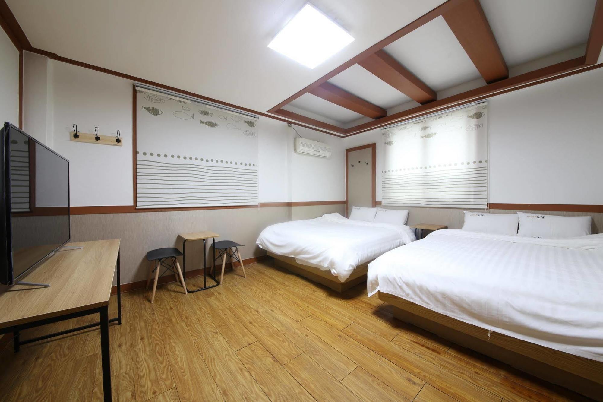 Theme Motel Mokpo Exterior foto