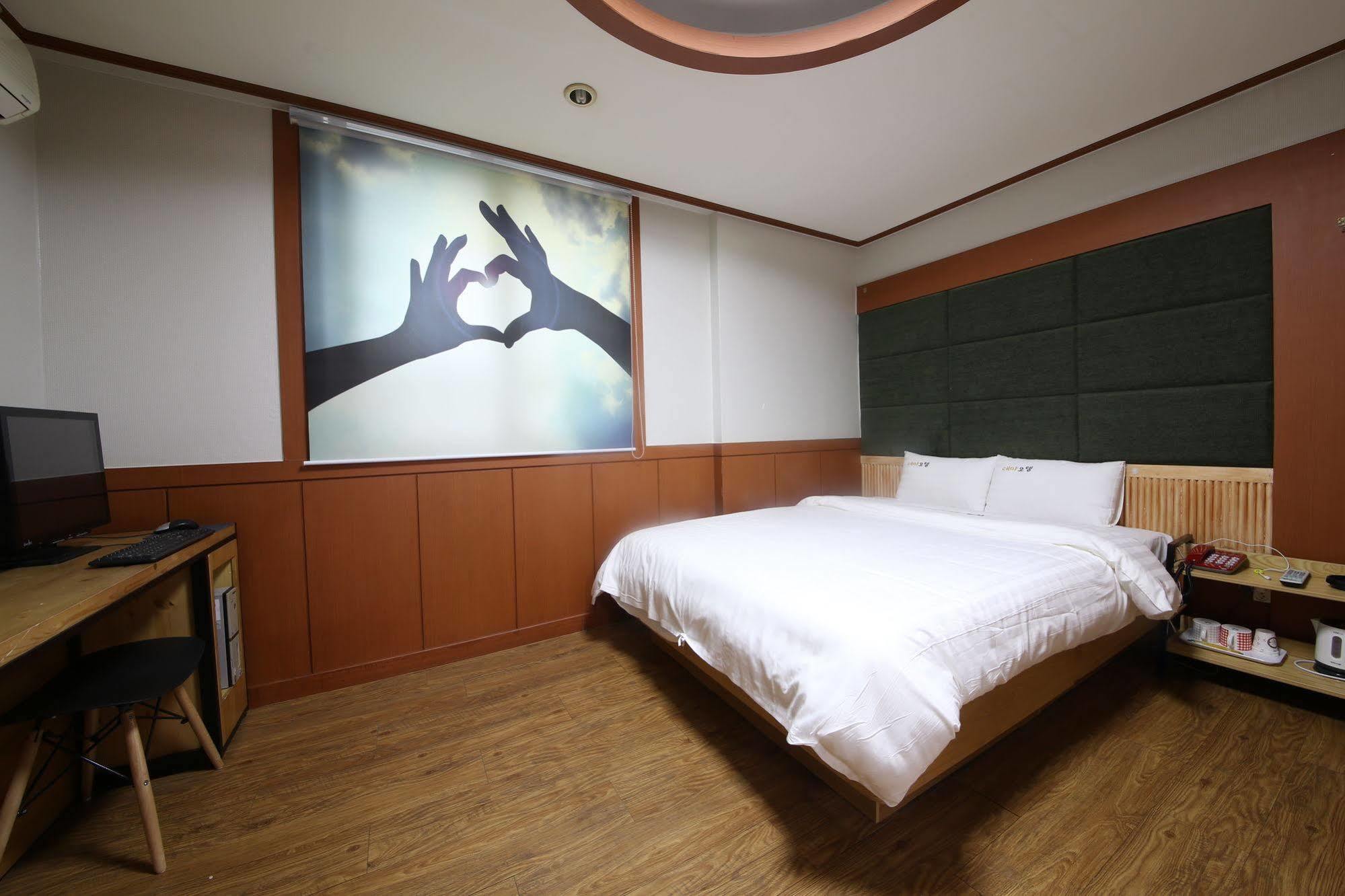 Theme Motel Mokpo Exterior foto